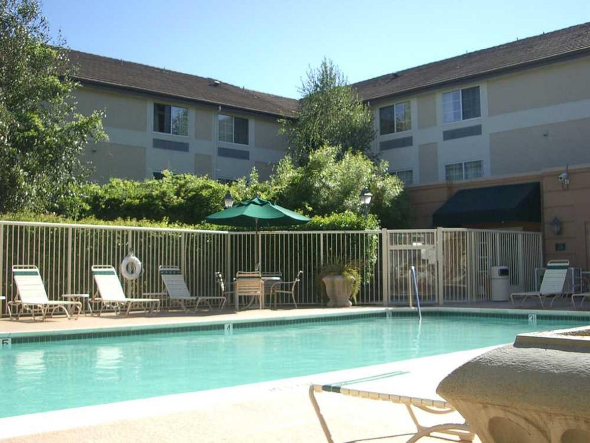 Extended Stay America Suites - Pleasanton - Chabot Dr Exterior photo